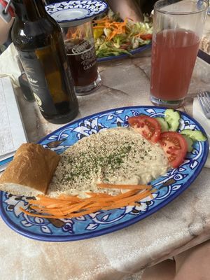 veganer Hummus Teller  at Café Botanik in Gottingen