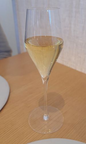 Wine pairing no. 1 - sparkling wine #Veganuary at Legume Seoul in Seoul