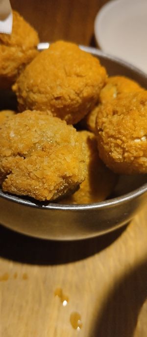 Olive all'ascolana at Sarma Bistrot in Arezzo