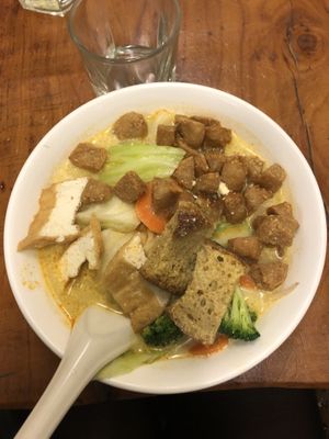 “Chicken” laksa at Aunty Mena's in Wellington