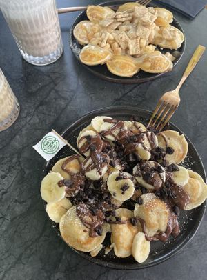 Vegane Poffertjes  at Zand & Zee Cafe Lounge in Binz