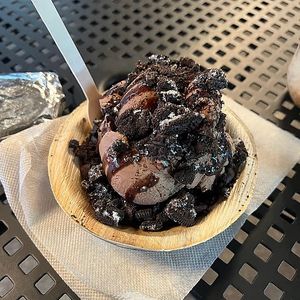 brownie hot plate, sub oreos for choc chips at Vegan Scoops in Orlando