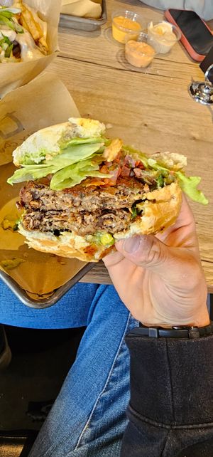  at Holy Cow in Bergen