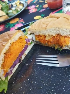 Hamburguesa de camote/ hamburguesa de lentejas at The Veggie House in Mexico City