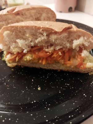 Hamburguesa de chícharos at The Veggie House in Mexico City