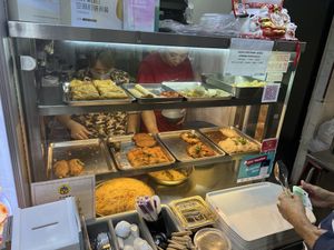 Nice display of all the “duck and chickens”, helps customers to understand the differences. Very neat   at Jia You Vegetarian - 泇佑素食 in East Singapore