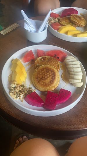 „Vegan pancakes“ -> NOT VEGAN! They are with honey!  at Lanterns Coffee in Hoi An