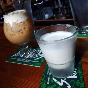 Vegan Cocktails at The Chicago Diner - Logan Square in Chicago