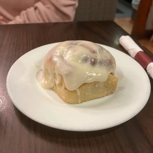 cinnamon roll at The Chicago Diner - Logan Square in Chicago