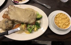 Country fried seitan steak and Mac n Teese at The Chicago Diner - Logan Square in Chicago