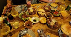   at Damasqino in Almada