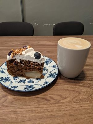 chai cake with pear at Dale Café  in Madrid