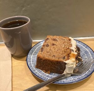 Vegan banana bread at Dale Café  in Madrid