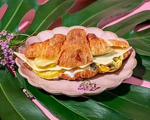  at Coffee and Plants  in Los Angeles