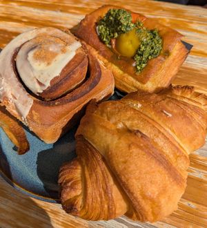 Yes....they're vegan 😋 at Sloth Coffee Co in Swansea