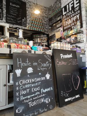 Think of presents! 🎁🛍️💝 at Savory in Frankfurt