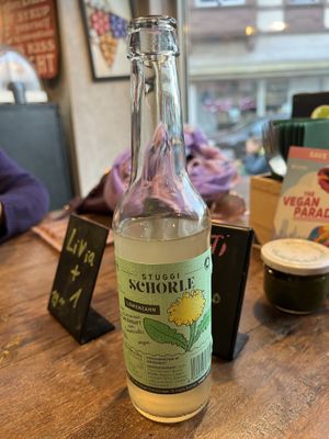 Löwenzahn Schorle   at Savory in Frankfurt