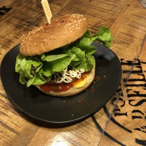 Hot Chili Burger at Savory in Frankfurt