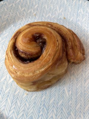 Cinnamon roll  at 123V Bakery in London
