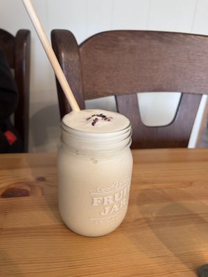 Banana smoothie   at Big Apple  in Hiroshima