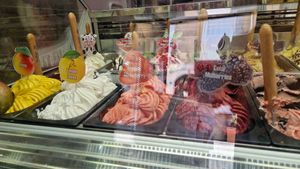 The ones to the front was vegan at Squagghiò in Cefalu