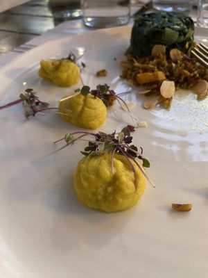 hummus   at La Plume in Peschiera Del Garda