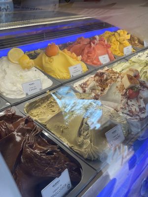 Vegan options. 🍦  at Murmui in Mallorca