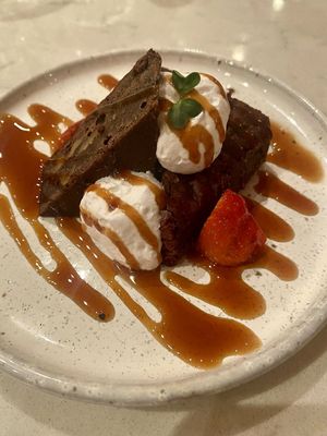 Brownie with caramel  at Miss Maddy in Delft