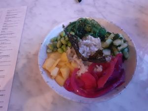 Poke bowl at Miss Maddy in Delft