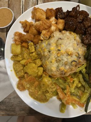 Buffet   at Dapur Kecil Lembongan in Lembongan