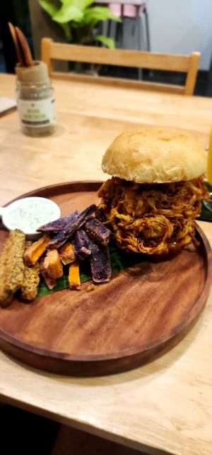 Double Cheese Burger w/ Fish & Chips at Sauce Tree Sanur: Plant Based Cafe in Sanur