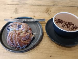Blueberry knot and oat milk hot chocolate 😁 at The Milkman   in Peebles