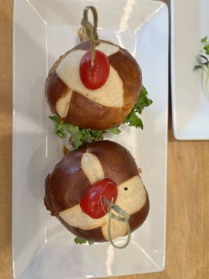   at Red's Leaf Café in Metuchen