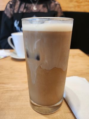  at Red's Leaf Café in Metuchen