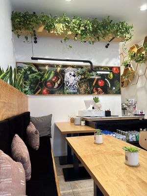   at Red's Leaf Café in Metuchen