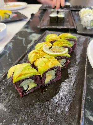 Black rice avocado cetriolo  at Hama Sushi in Bussolengo