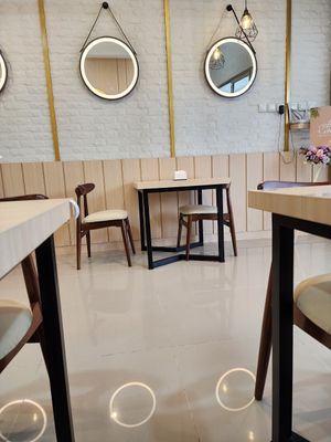 Tables at Cavegie in Tangerang