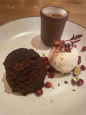 Sticky toffee puddingg  at Mallow - Canary Wharf in East London