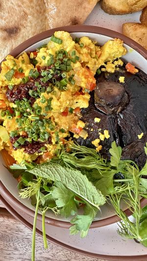 Market meze brunch (tofu scramble and shrooms)  at Mallow - Canary Wharf in East London