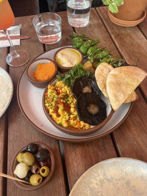 Market meze brunch  at Mallow - Canary Wharf in East London
