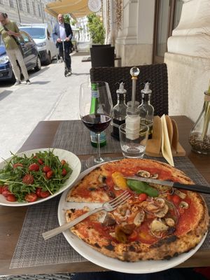My pizza and salad enjoying Al fresco for lunch  at Ristorante La Sosta in Vienna