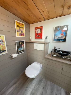 WC (séparé) Chambre 2 at Chez Ventura in Barjols