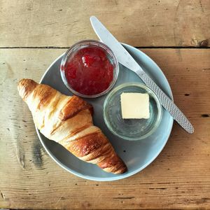 Vegan croissants served fresh baked every Saturday morning!! With plant butter and jam of course 😋 at hand:plant in Ilfracombe
