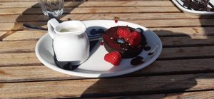 Vegan raspberry tart at Toto in Newport