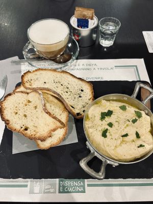 Humus, Brot und Cappuccino   at A Casa di Francesco in Palermo