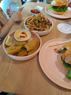 Chicken Tenders and Airfried Fries at Hulala in Dusseldorf