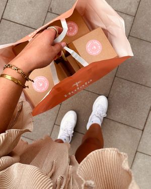 Plant-based burger to go at Hulala in Dusseldorf