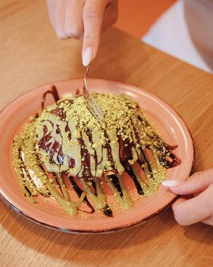 vegan Pistachio Ice Bun. (outside warm, inside cold ice)  at Hulala in Dusseldorf