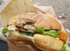  at Dirty Burger in Tours