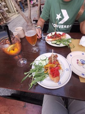 8€ for a piece of Bruschetta at La Casa Della Bruschetta in Vieste